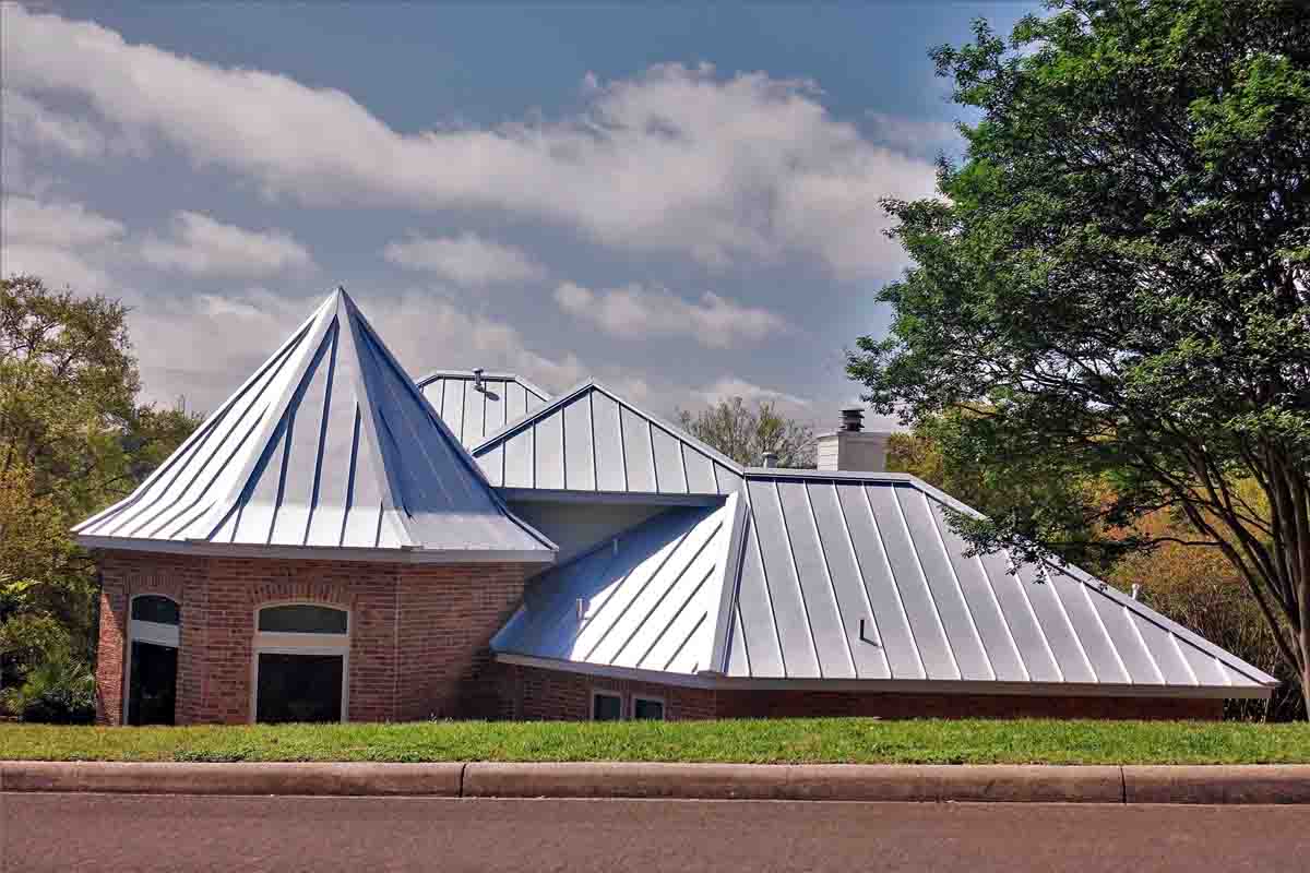 metal roofing installation styles available in redmond wa